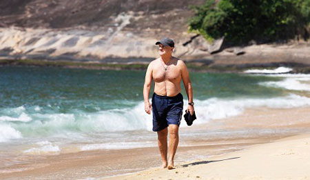 Holidays and travelling with an ostomy
